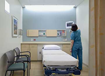 Recessed Wall Wash Lighting Fixtures in hospital patient room